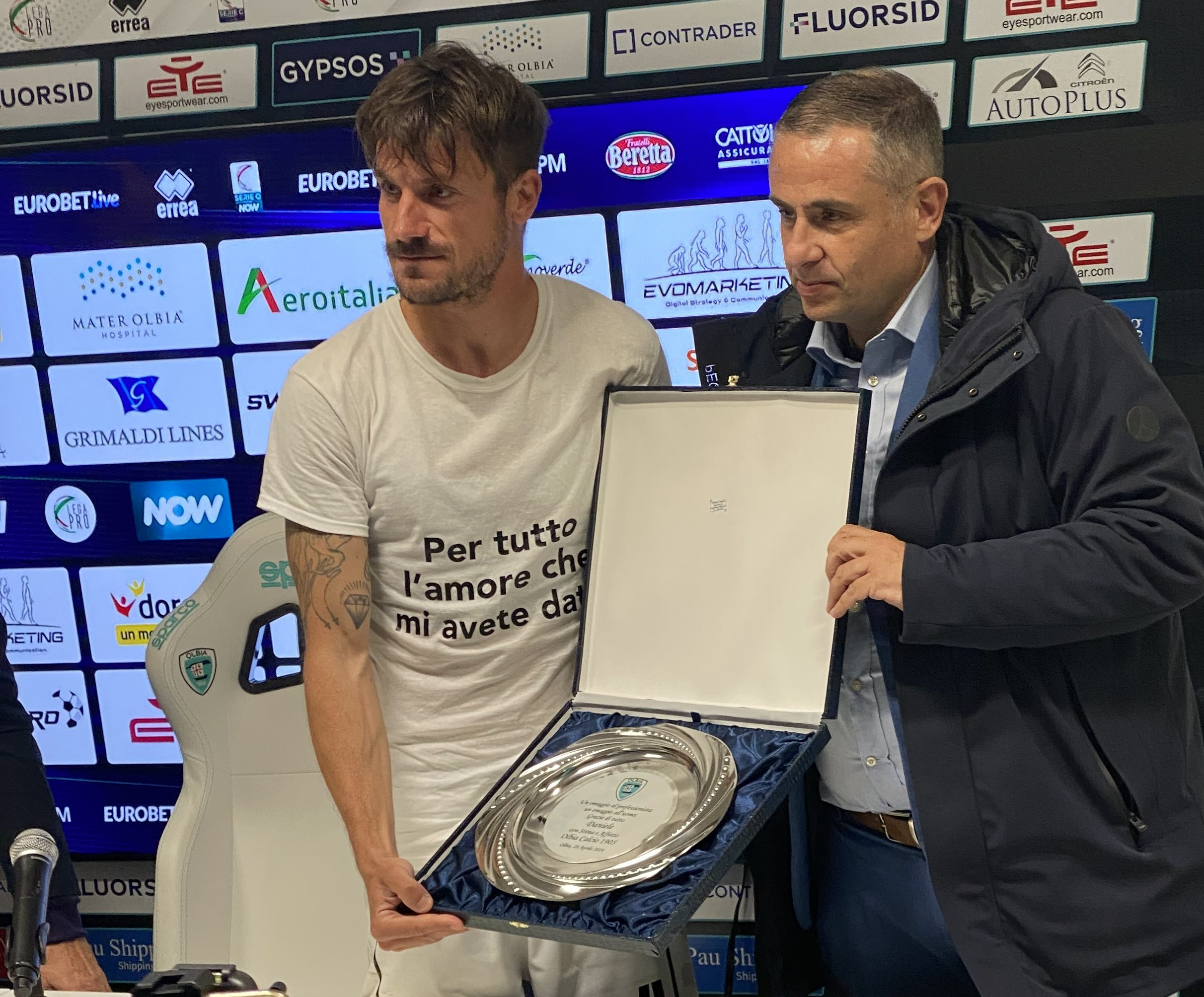 Dessena, addio al calcio con la lacrimuccia: “Non è una resa, sono felice di smettere in Sardegna”