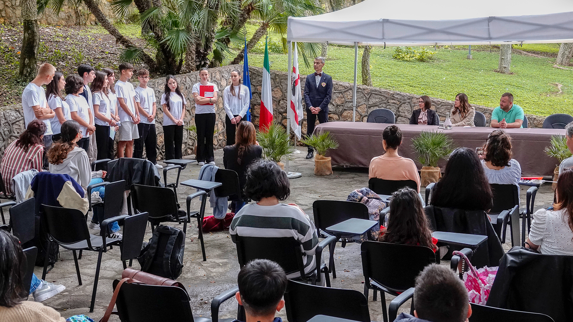 Giovani sarde e marocchine per insegnare astronomia ai bambini