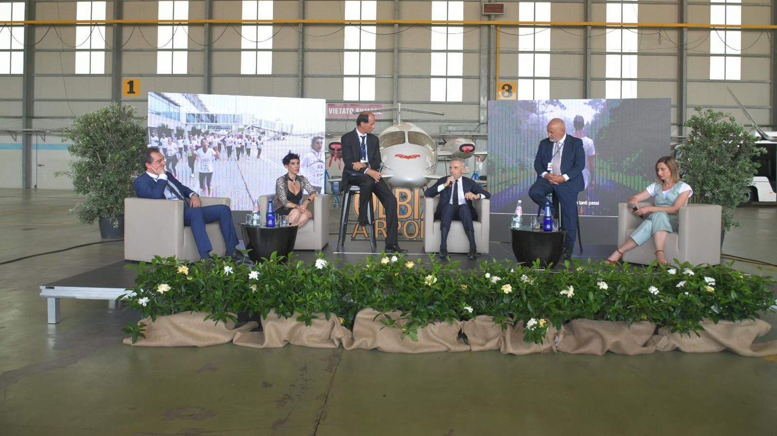 Due hangar da rivitalizzare per far volare più in alto l’aeroporto di Olbia: 350 assunzioni