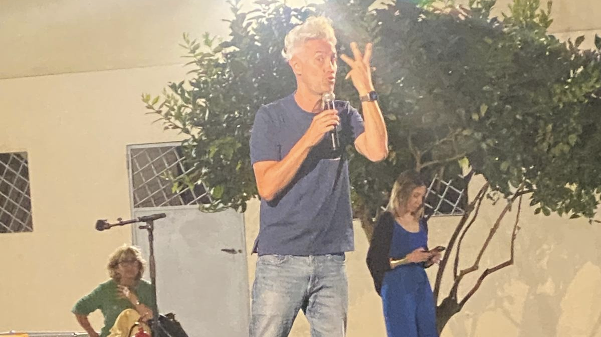 Giovani incantati dal professor Schettini che è proprio un Fisico bestiale…