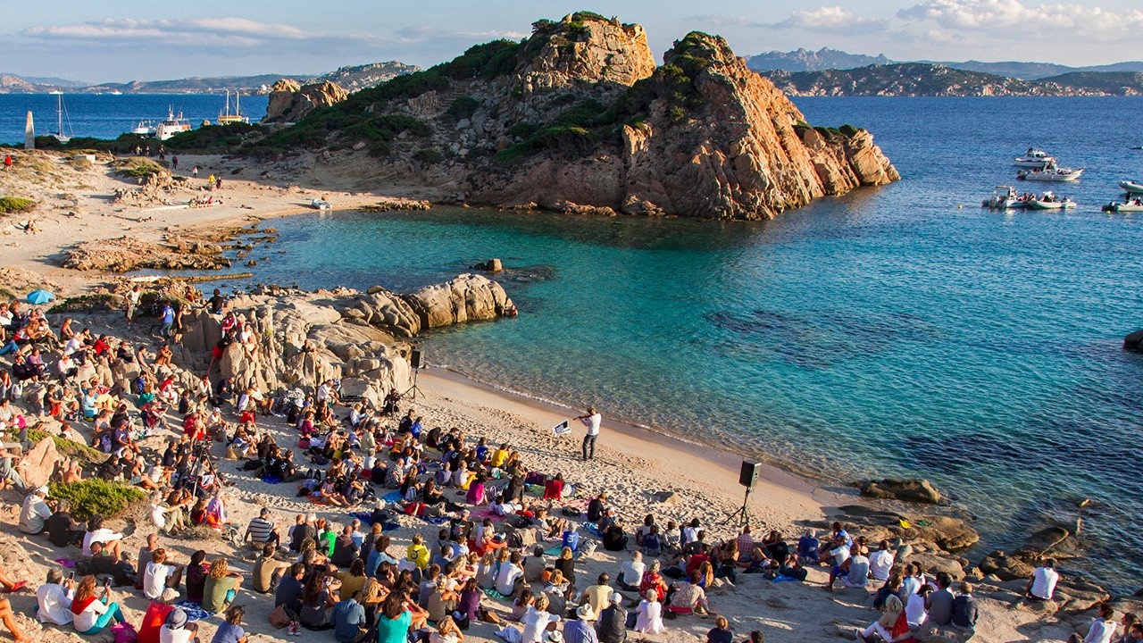 Il messaggio di “Isole che Parlano”: un mare di pace