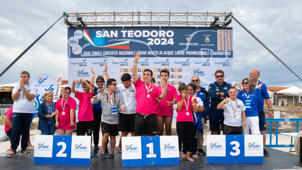 San Teodoro: il maltempo non ha frenato il talento dei nuotatori paralimpici