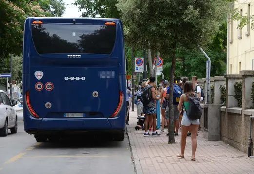 La Cisl ha perso la pazienza: “Quella fermata Arst è pericolosa per tutti, va spostata subito”