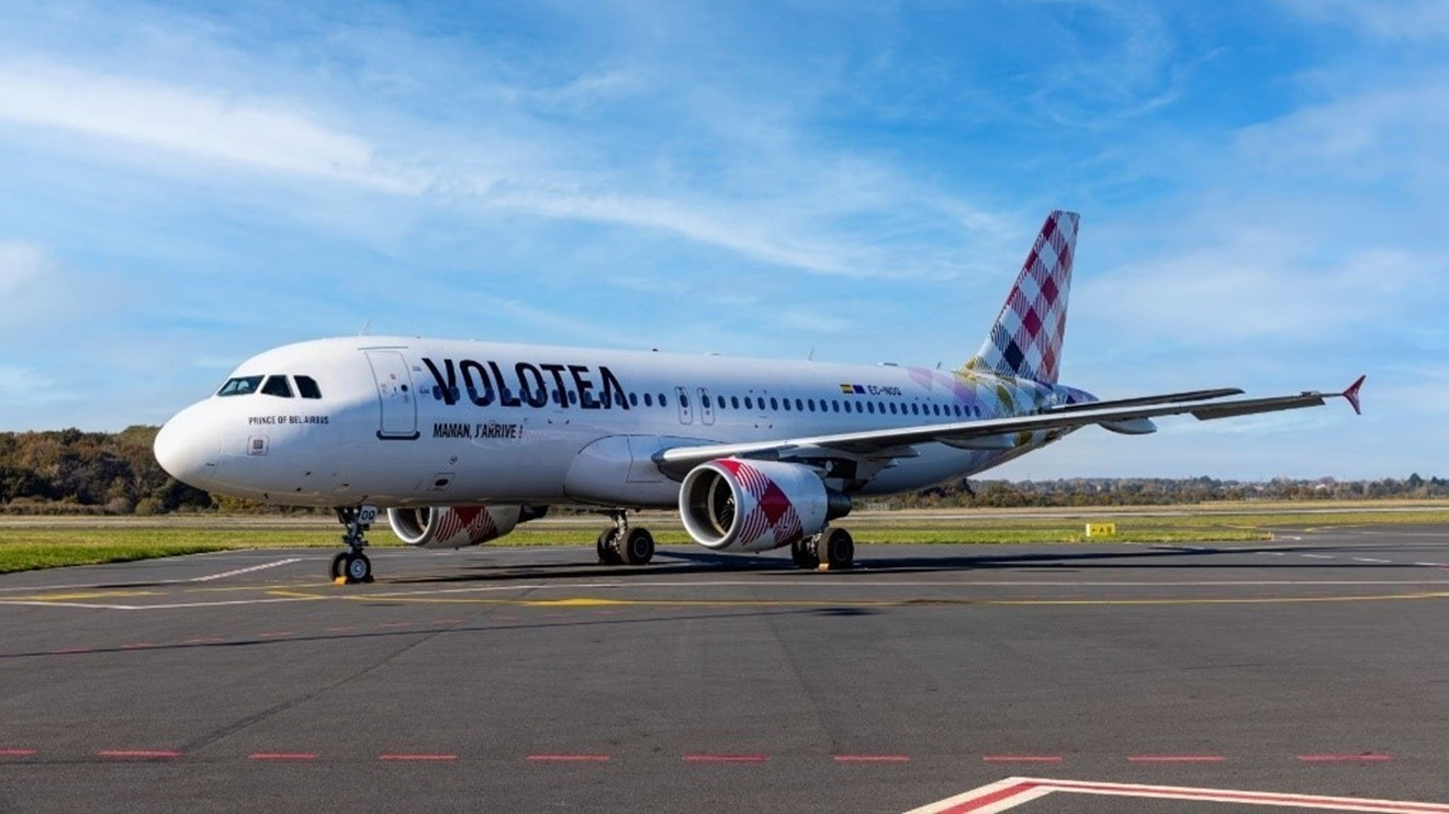 Volotea conferma la rotta su Olbia: “È la nostra sede più importante, nel 2025 puntiamo a 1,1 milioni di posti (+5%)”