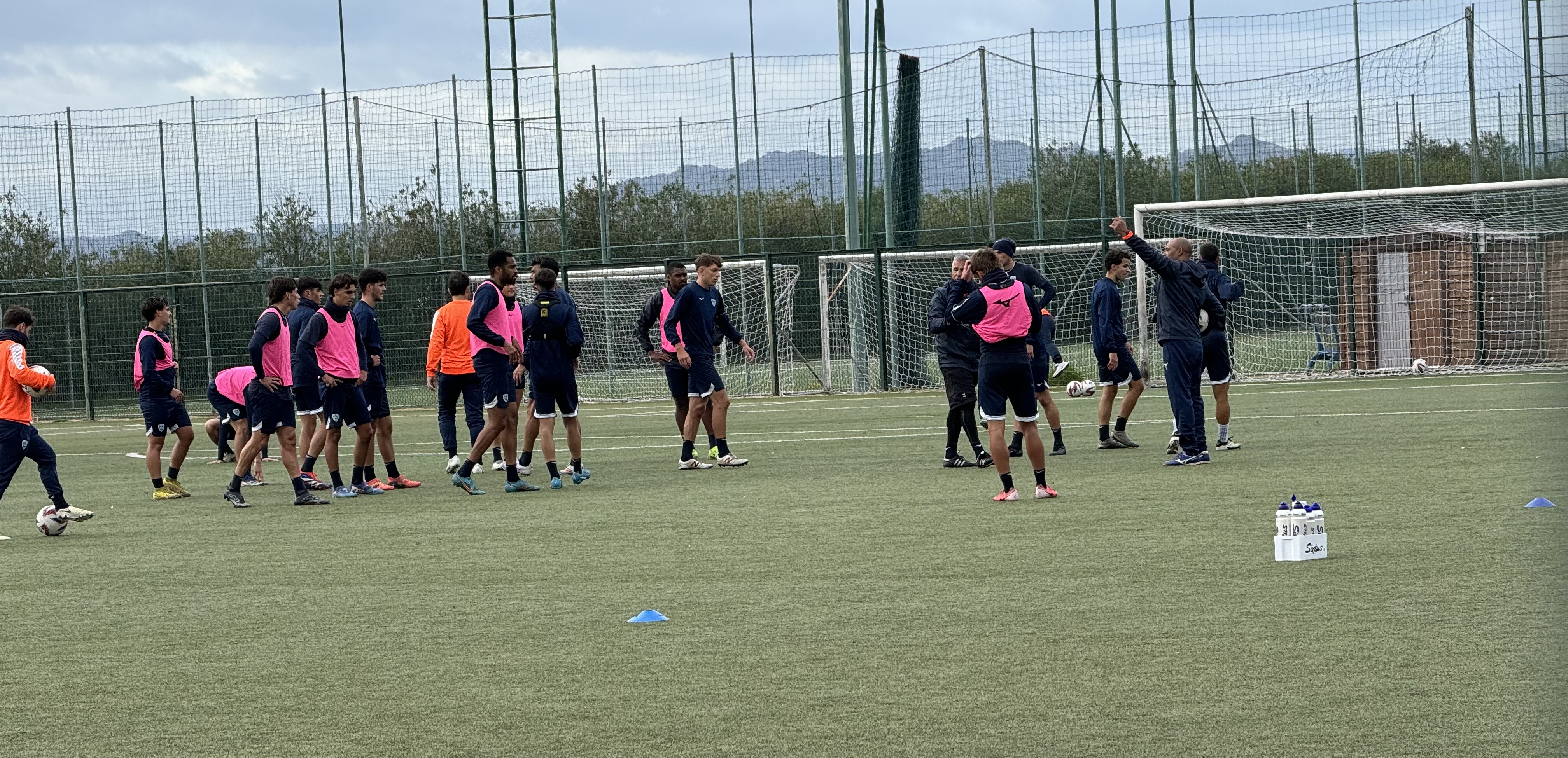 Caos Olbia, via anche mister Isoni. Nella “black list” La Rosa, Anelli, Santi e Rizzitano: nel mirino Ninni Corda?