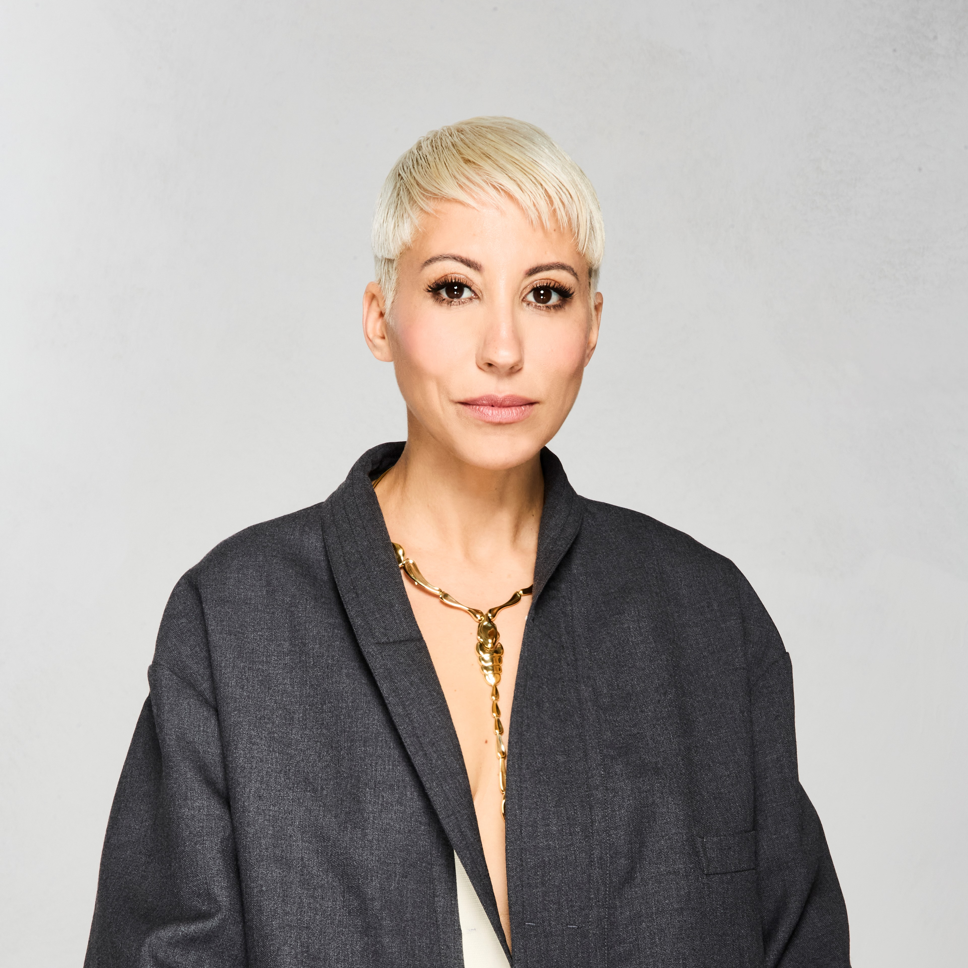 Anticipi di Capodanno: Malika Ayane a Porto Cervo, Fred de Palma e DjMatrix a Golfo Aranci