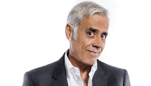 Arzachena “incantata” dal Natale in centro nell’attesa delle risate con Teo Teocoli