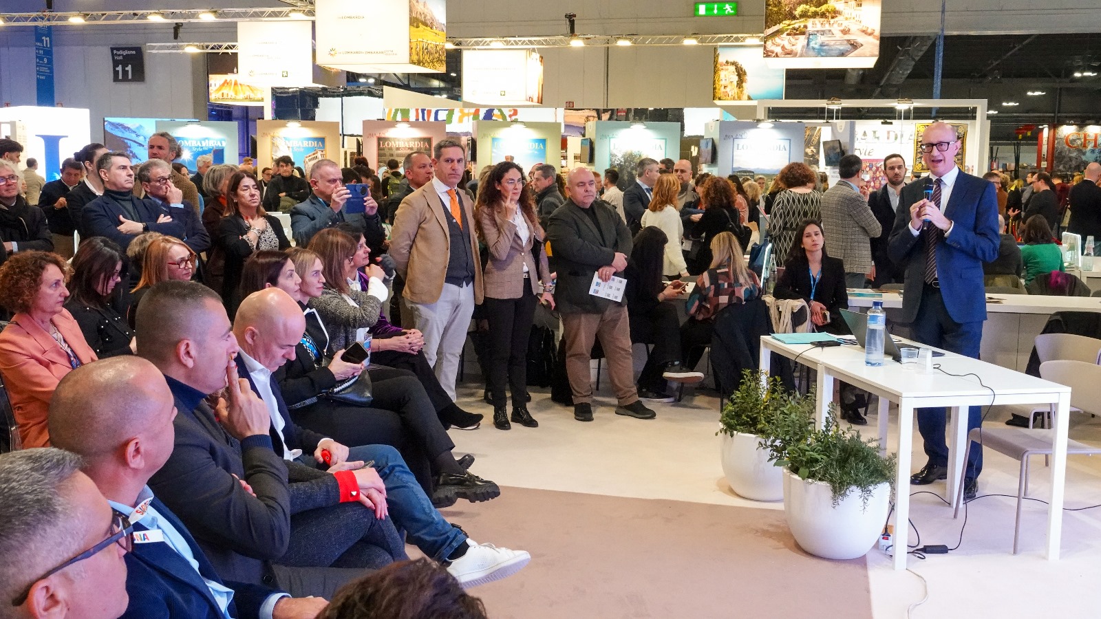 Turismo, l’assessore dà i numeri: +10% nel 2024.  Le nuove sfide: albergo diffuso, fiere e grandi eventi