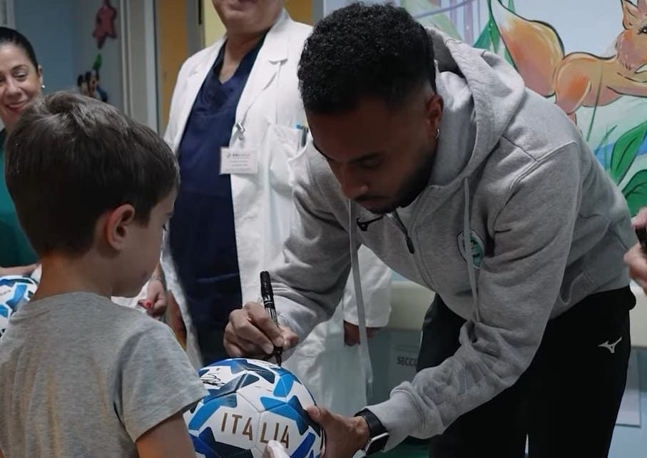 Il motto dell’Olbia è… “Indietro Savoia”. Tutt’e due le squadre sono reduci da tre vittorie di fila. Un po’ di malumore per il ritardo negli stipendi