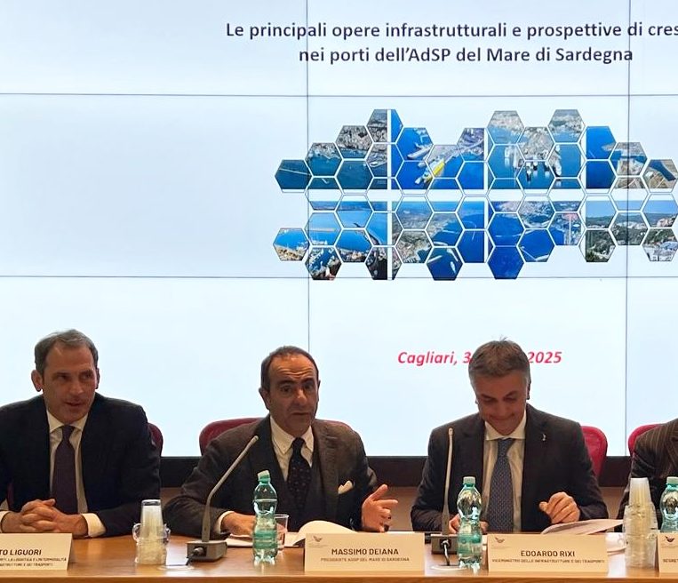 “Caro viceministro, investiamo 800 milioni (bilancio triplicato negli ultimi 8 anni), ma il dragaggio del porto di Olbia è sempre fermo allo stop