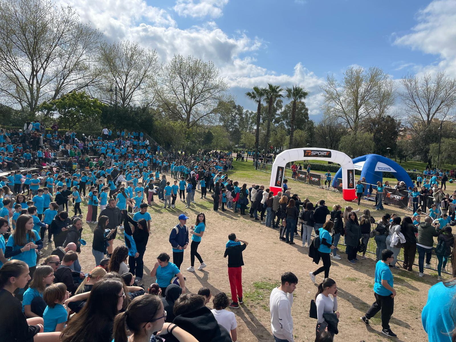 Autismo, una marea umana di duemila ragazzi inonda il “Fausto Noce”. Mei (SensibilMente): “Successo incredibile: grazie”