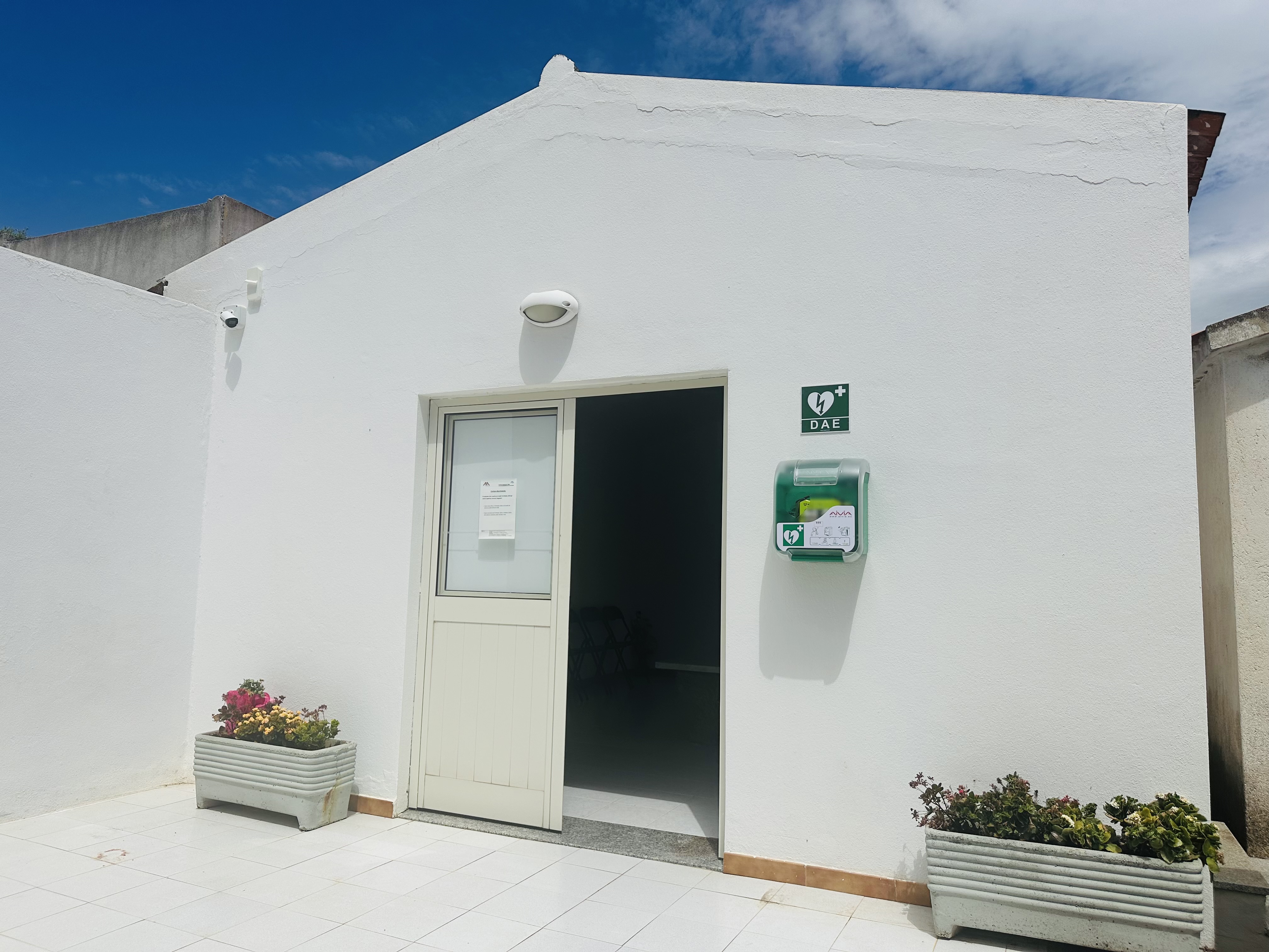 Salvavita: quattro defibrillatori in dono per i camposanti di Olbia, Berchiddeddu e San Pantaleo