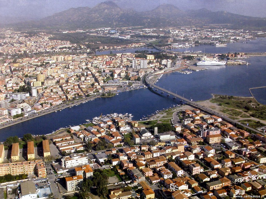 La folle corsa per il “controllo” della città: Nizzi vicino al ventennio, almeno in cinque (molto attiva la Serra) sognano di essere scelti da un “capo” che governa senza opposizione