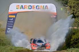 Adrenalina, rombo dei motori, scenari mozzafiato: va in onda il Rally Sardegna 2025
