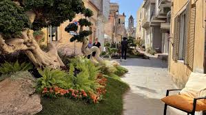 Il centro storico di Arzachena sorride con L’Estate in Fiore. Focus su Pelagos