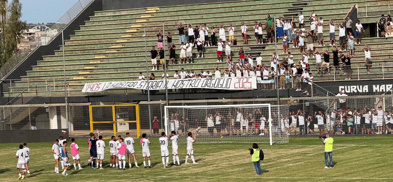 Olbia, il punto è uno ma quel che conta è il cuore. Furtado evita la sconfitta. Il tecnico ospite insulta, minaccia i sardi (“gentaglia, abituati alle pecore”) e rischia grosso a fine gara
