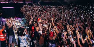 Gelo tra la società di Salmo e la coppia Nizzi-Balata dopo la scelta di “emigrare” 
da Olbia ad Arzachena. Sullo sfondo le elezioni del 2027