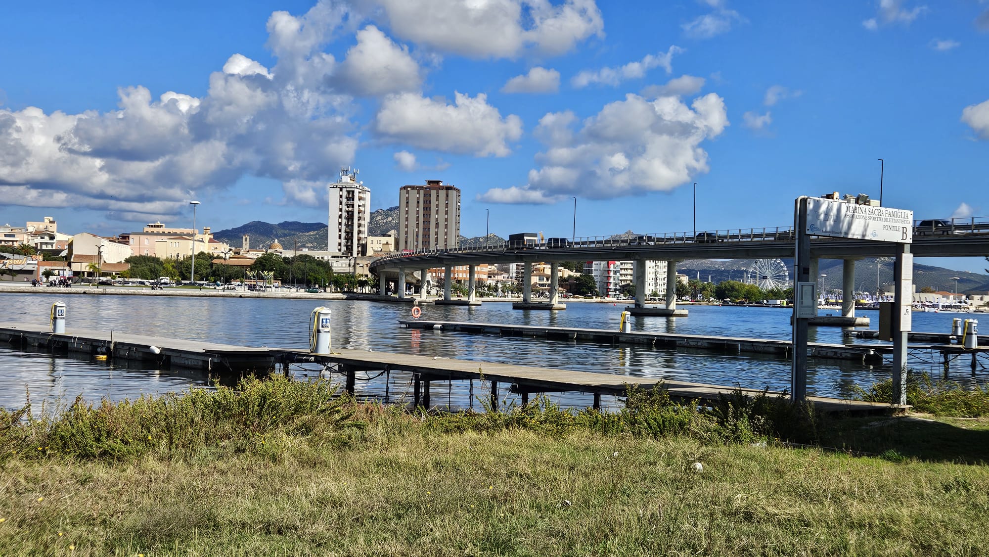 “Ci hanno sfrattato dai ‘nostri’ pontili della Sacra Famiglia e non ci danno uno  spazio alternativo. Siamo ‘condannati’ a fare i… camerieri dei Vip?”