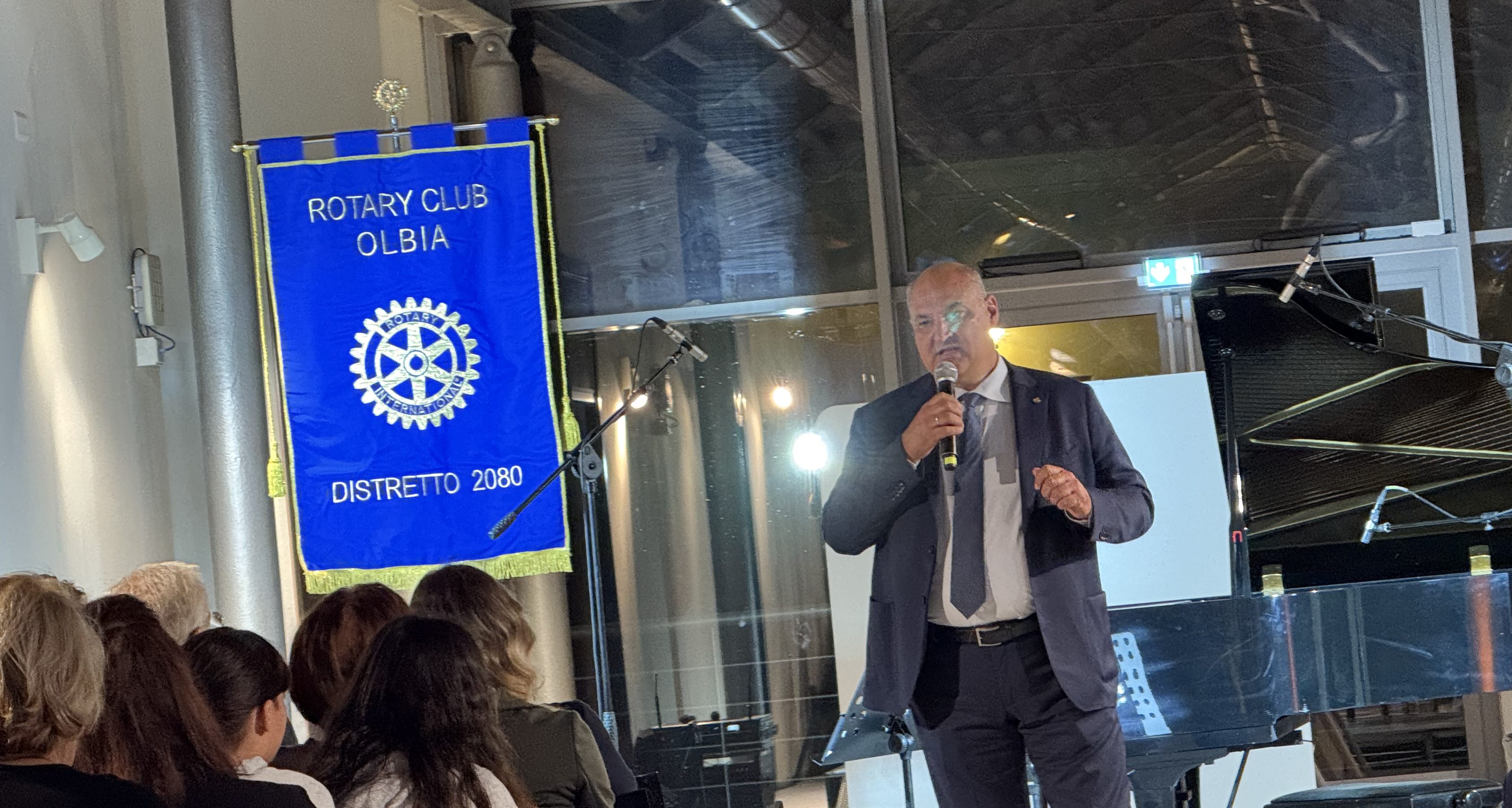 Musica colta e un nuovo libro sul rapporto padre-figlio per la… regia del Rotary Club