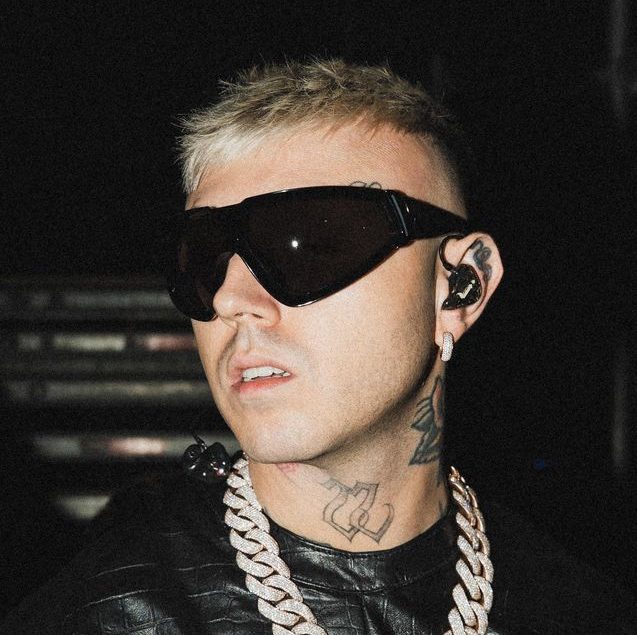 Capodanno, Marco Mengoni passerà il microfono a Lazza artista di.. platino