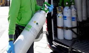 Ossigeno a domicilio: tagli regionali alla “bombola di riserva”.  Grido d’allarme del consigliere provinciale Ragnedda
