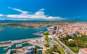 Sì unanime alla mozione “Olbia città sicura per le donne”. Ok al  bilancio (152 milioni). L’assessore: “Siamo in continua crescita”. L’opposizione: “Tasse alle stelle”