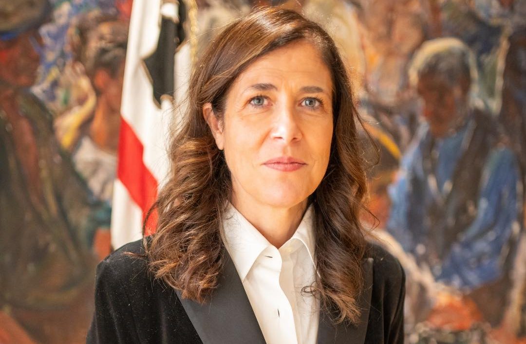 L’augurio in limba della Todde alla Sardegna: “Ki onzi die t’illuminede su sole da oe e finu a canno kere Deu”