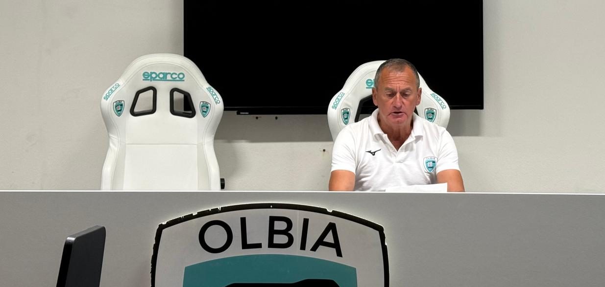 Olbia, cadono le prime teste: “sospeso” Pecchi (in attesa del licenziamento). Si ipotizza il rientro di Bazzu, legatissimo a Marino