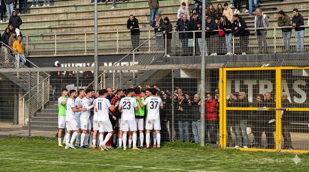 Olbia, un misero punticino contro gli ultimi. Primo tempo inguardabile:  Cassino vicino al gol, palo di Ragatzu