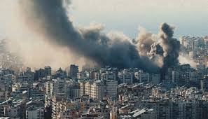 La guerra e le basi Usa in Italia: il colonnello Buttiglione chiama la Meloni e Crosetto, ma gli passano Nordio