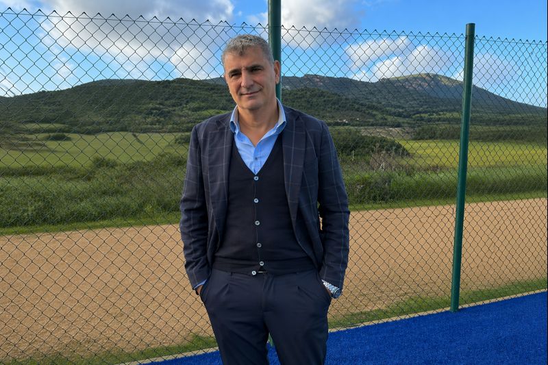 Roberto Felleca: “Potrei tornare a Foggia, ma a me interessa molto l’Olbia. Prima però si devono salvare. Corda sarà con me. I suoi metodi? Li ho contestati anch’io, ma lui dice che… portano bene”